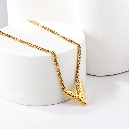 Wholesale 18K Gold V - shaped Pendant Necklace Bold Statement