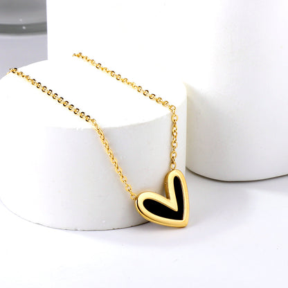 Wholesale Stainless Steel White / Black / Red / Green Heart Shaped Pendant Necklace Pure Style