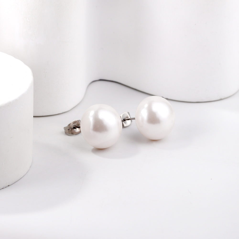 Wholesale 18K Gold Freshwater Pearl Stud Earrings Elegant Style