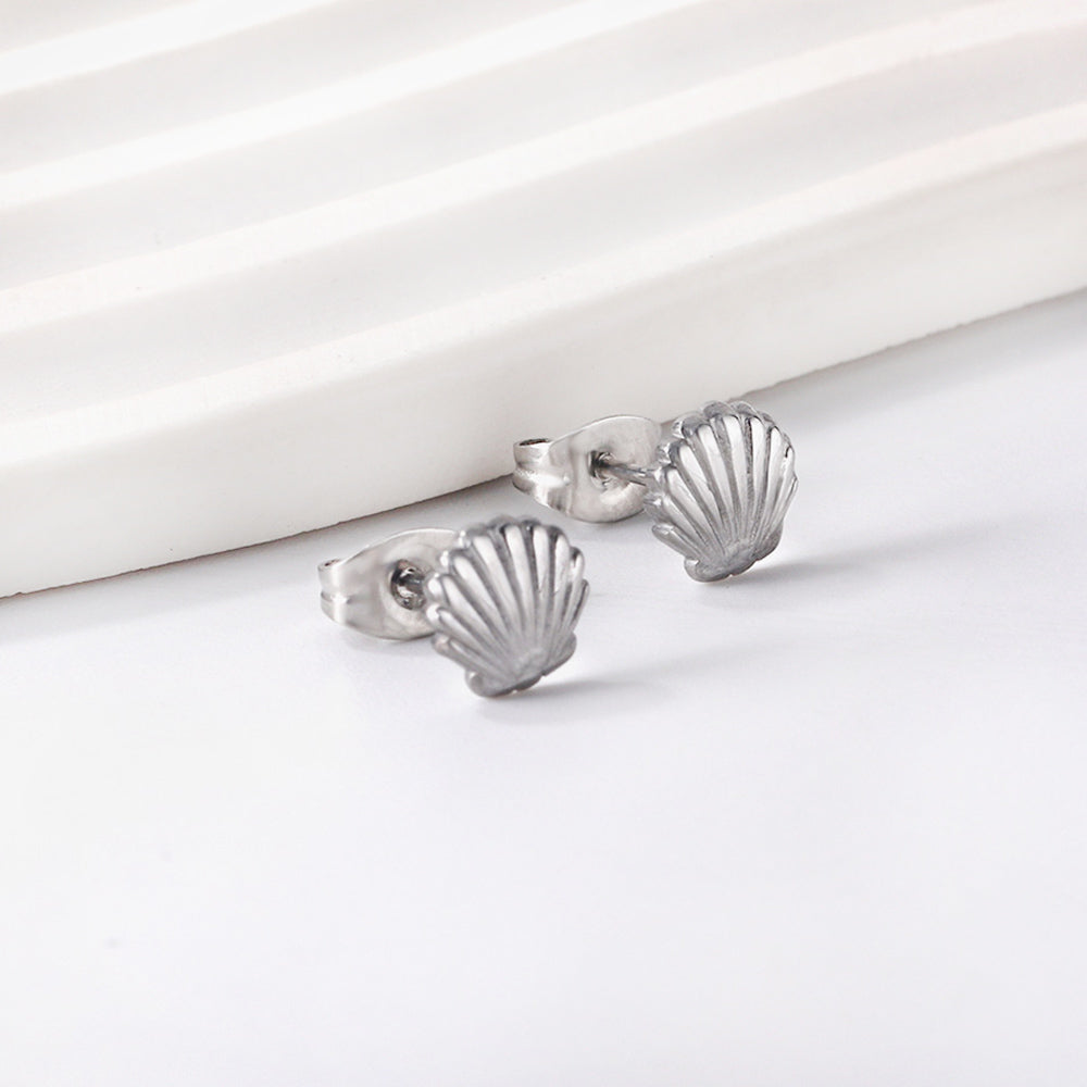 Wholesale 18K Gold Shell Studs Classic Design