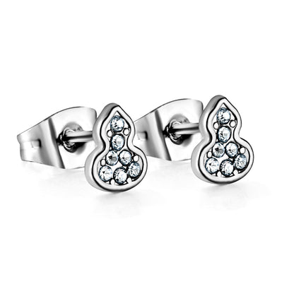 Custom 18K Gold Diamond Heart Earrings Elegant Design