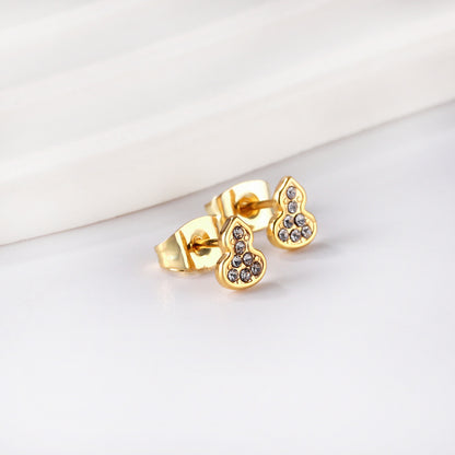 Custom 18K Gold Diamond Heart Earrings Elegant Design