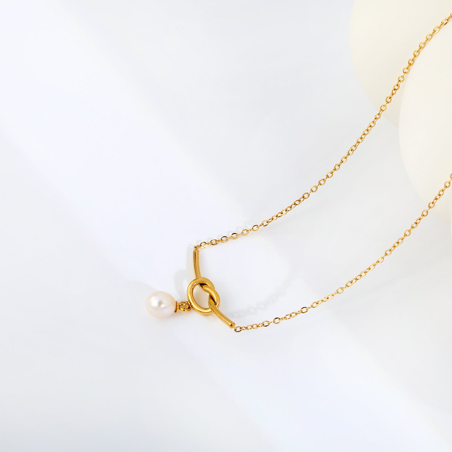 French Elegant Tie Knot Metallic T-Bar Fresh Water Drop Pearl Necklaces