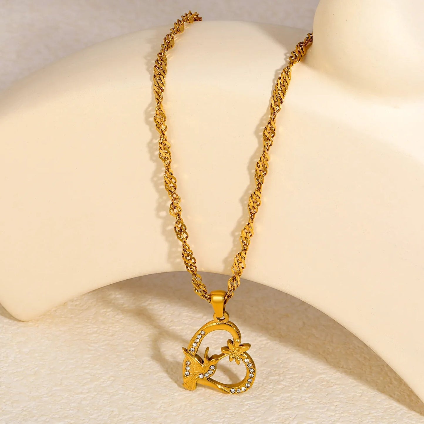 Luxury Hummingbird Heart Necklace | Waterproof Gold Cuban Chain