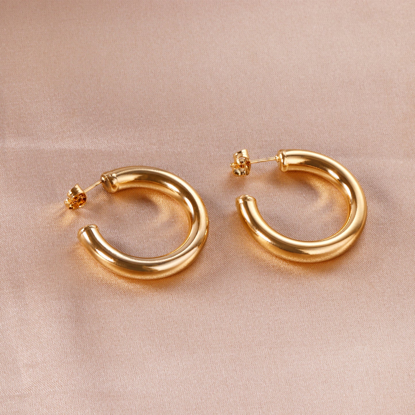 Wholesale Stainless Steel Half Round Earrings Sparkling Design