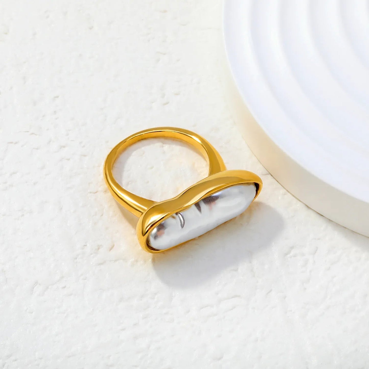 Minimalist Long Pearl Ring 304L Stainless Steel Gold Plated 5.4g