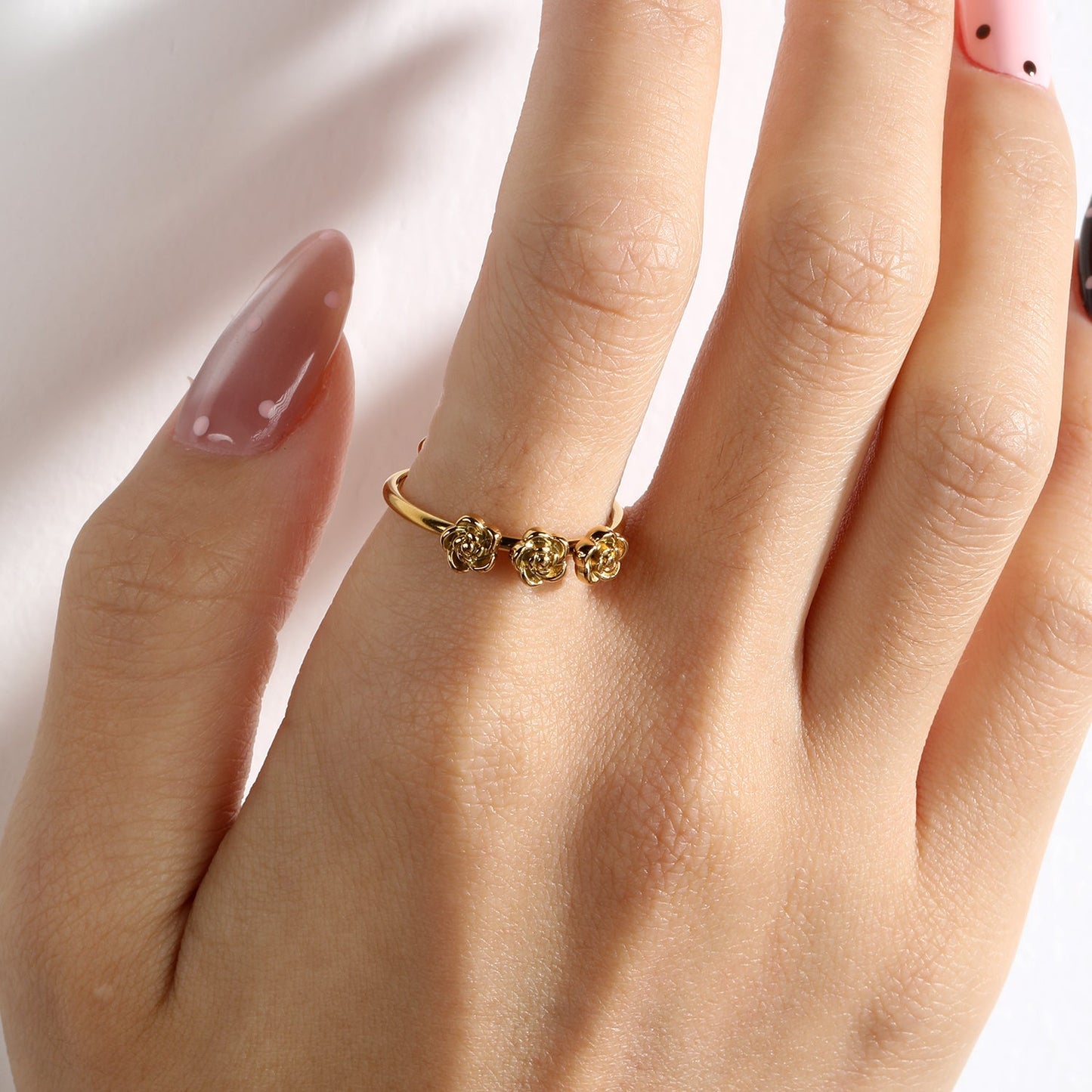 Minimalist Triple Rose Ring 304L Stainless Steel Gold 1.9g Everyday Wear