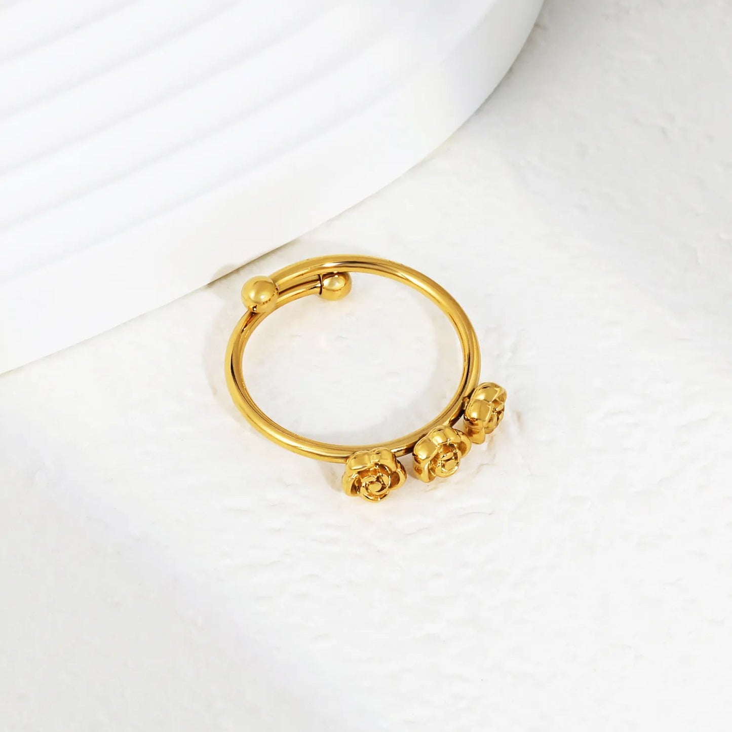 Minimalist Triple Rose Ring 304L Stainless Steel Gold 1.9g Everyday Wear