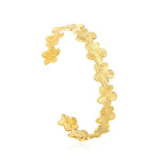 Wholesale Waterproof PVD Gold Sculpted Flower Relief-Textured Open Bangle