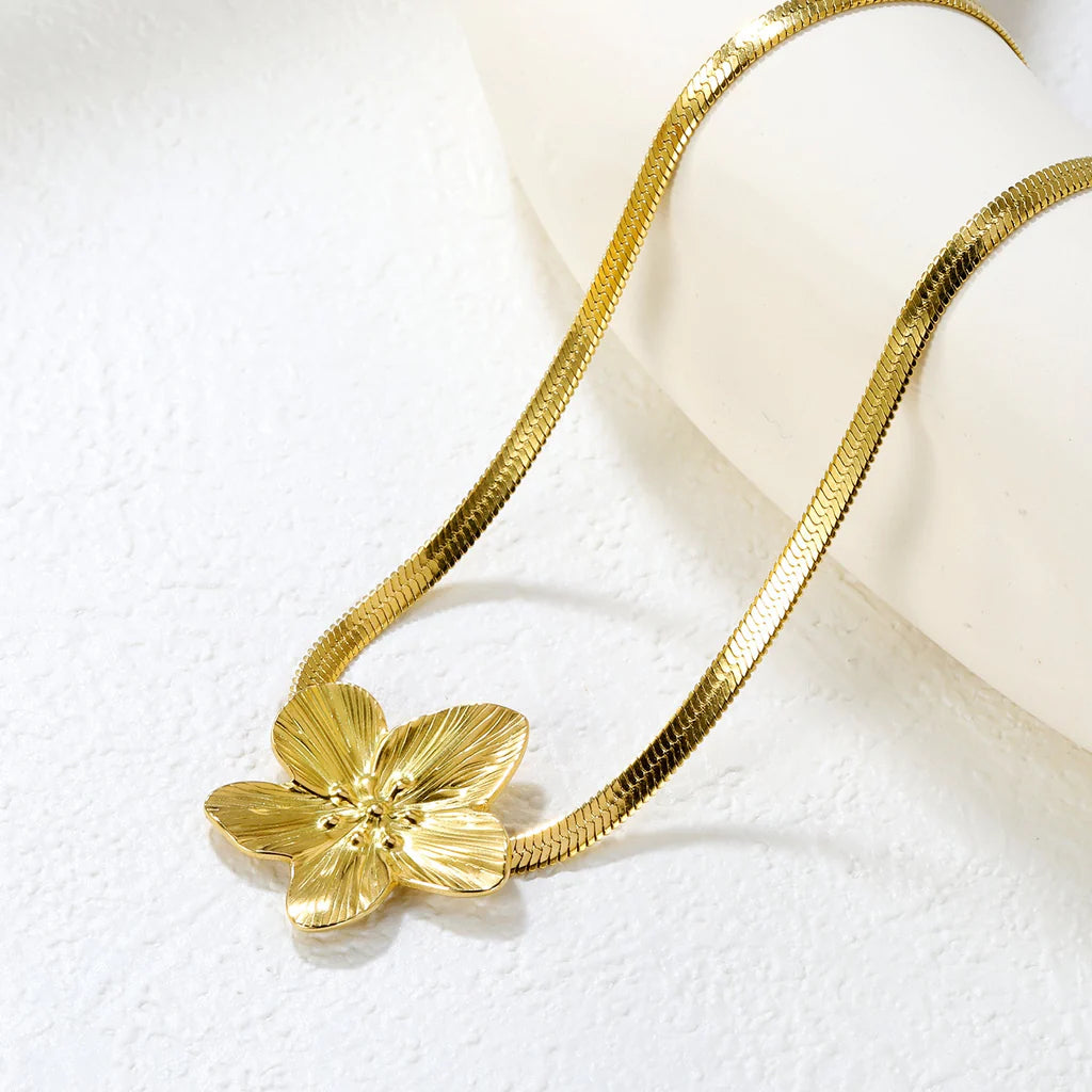 Stainless Steel Gold Large Flower Pendant & Snake Bone Chain Necklace Jewelry Supplier