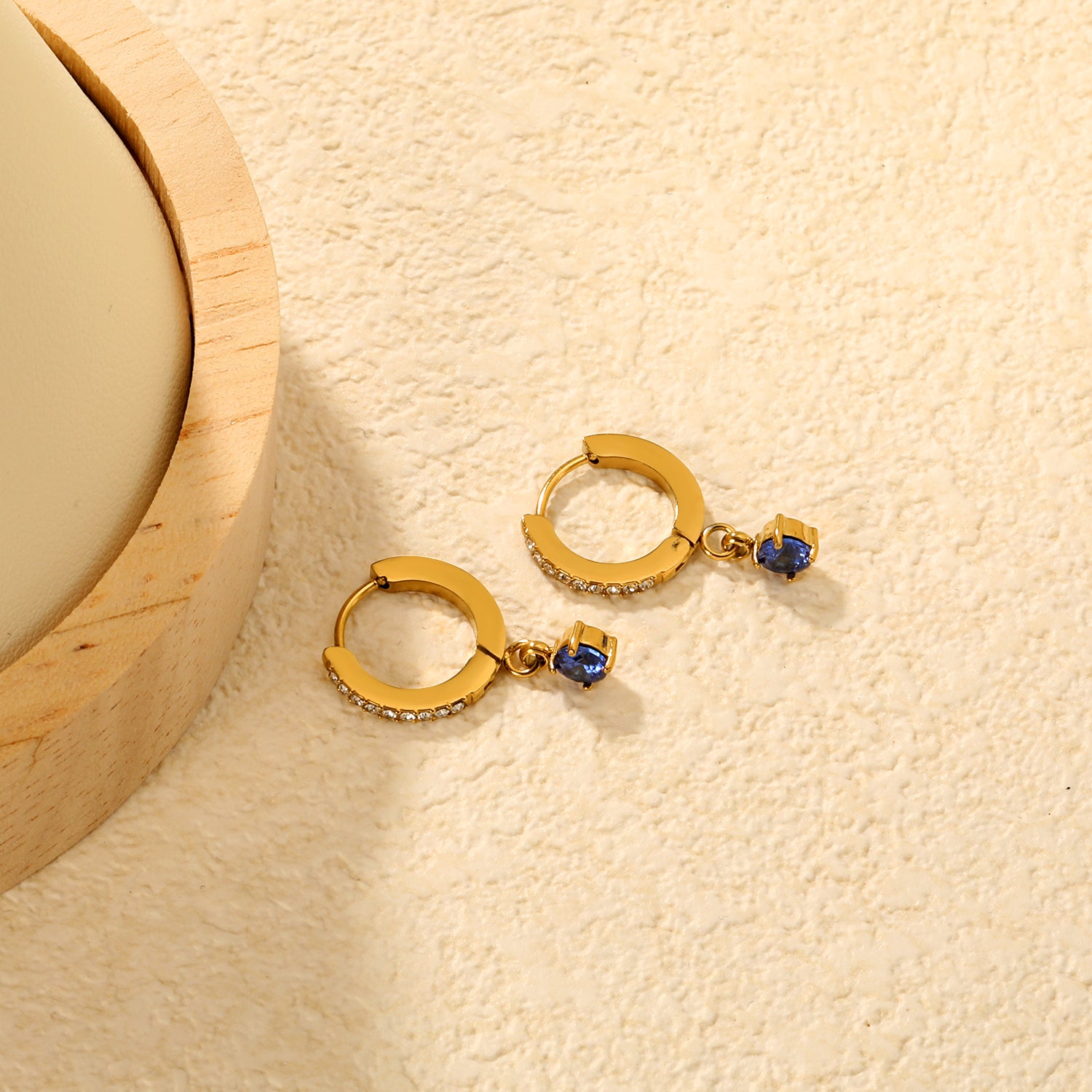 Wholesale Blue Zircon Drop Earrings AAA Crystal 18K Gold Plated - Jacey JewelryClose-ups of the gold plating and details