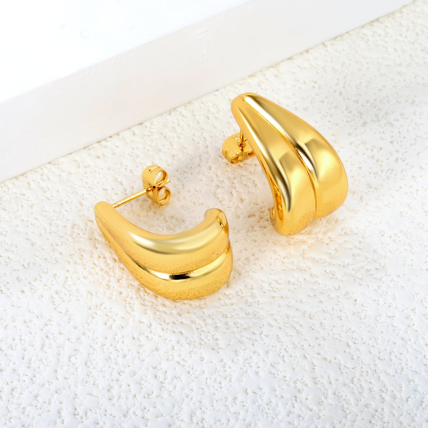 Wholesale Stainless Steel 18K Gold Plated Glossy Double Wire Hook Stud EarringsHigh-resolution Lifestyle Photos
