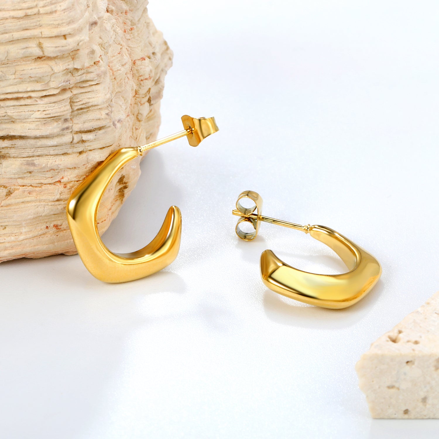 Wholesale Stainless Steel 18K Gold Plated Open Pentagon Stud EarringsHigh-resolution Lifestyle Photos