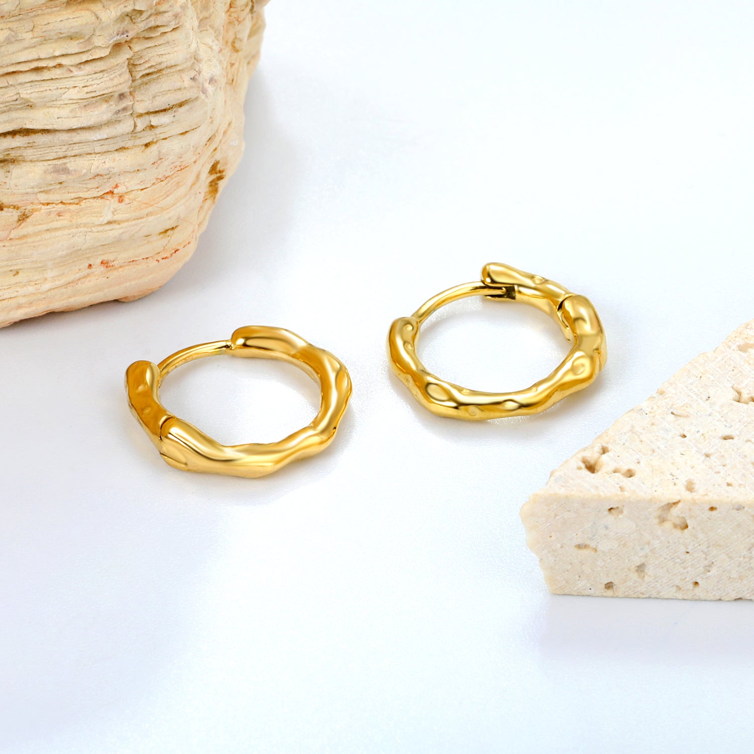 Wholesale Stainless Steel 18K Gold Plated Round Tree Branches Pattern Stud EarringsHigh-resolution Lifestyle Photos