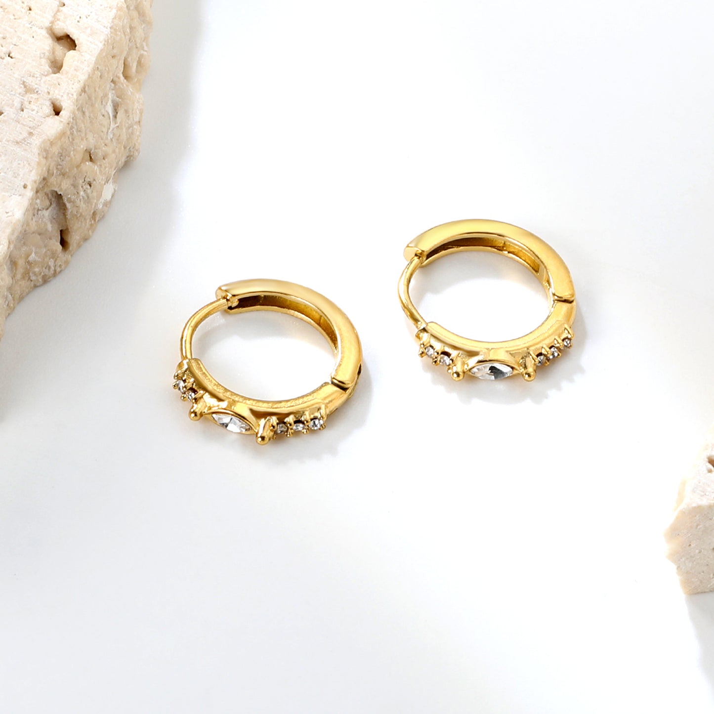Wholesale Stainless Steel Luxe Leaf CNC Diamond Hoop EarringsHigh-resolution Lifestyle Photos
