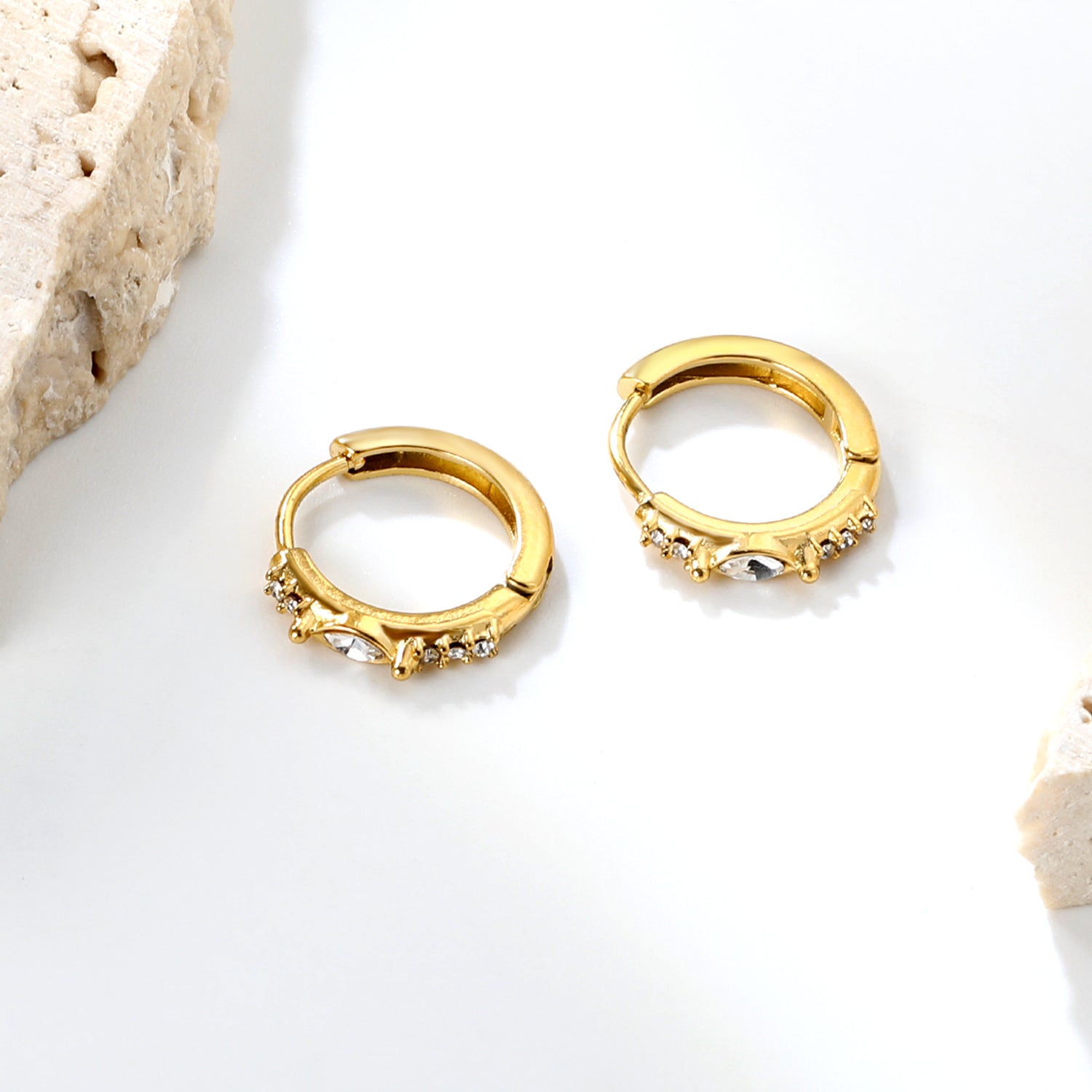 Wholesale Stainless Steel Luxe Leaf CNC Diamond Hoop EarringsHigh-resolution Lifestyle Photos