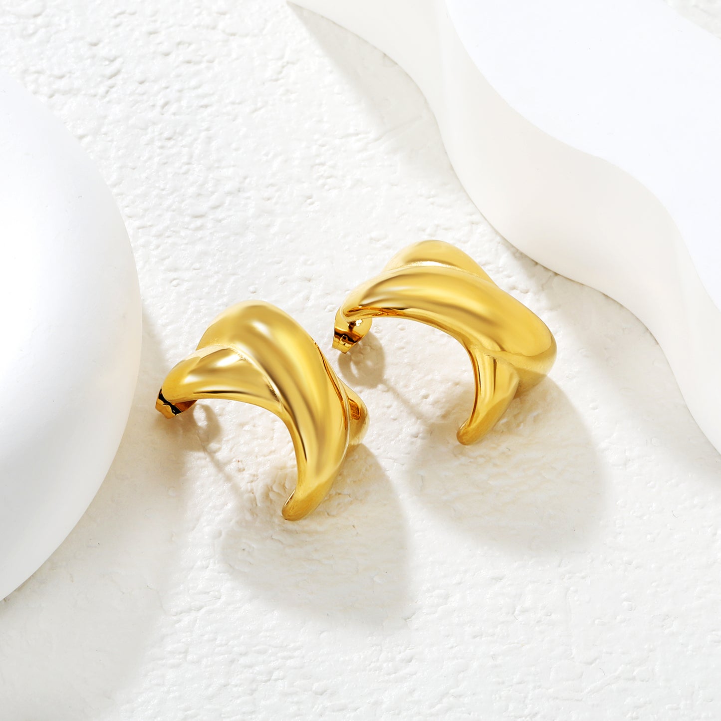 Wholesale Waterproof 18K PVD Two-Tone Smooth C Hoop EarringsHigh-resolution Lifestyle Photos