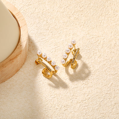 Wholesale Waterproof PVD Gold Plated Initial D Pearl Drop EarringsClose-ups of the gold plating and details