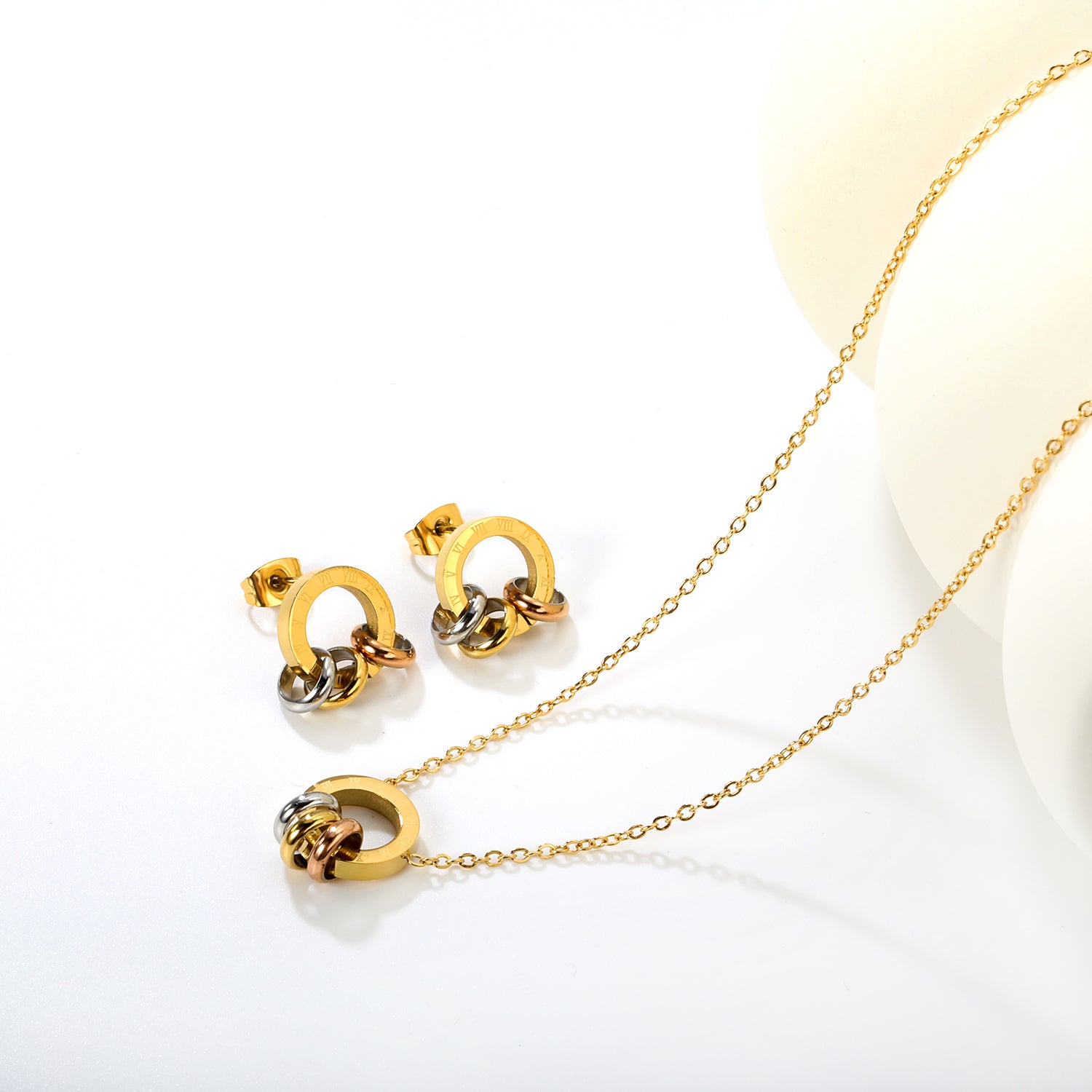 Wholesale Waterproof PVD Roman Numeral Hollow Three-Color Jewelry SetHigh-resolution scene image