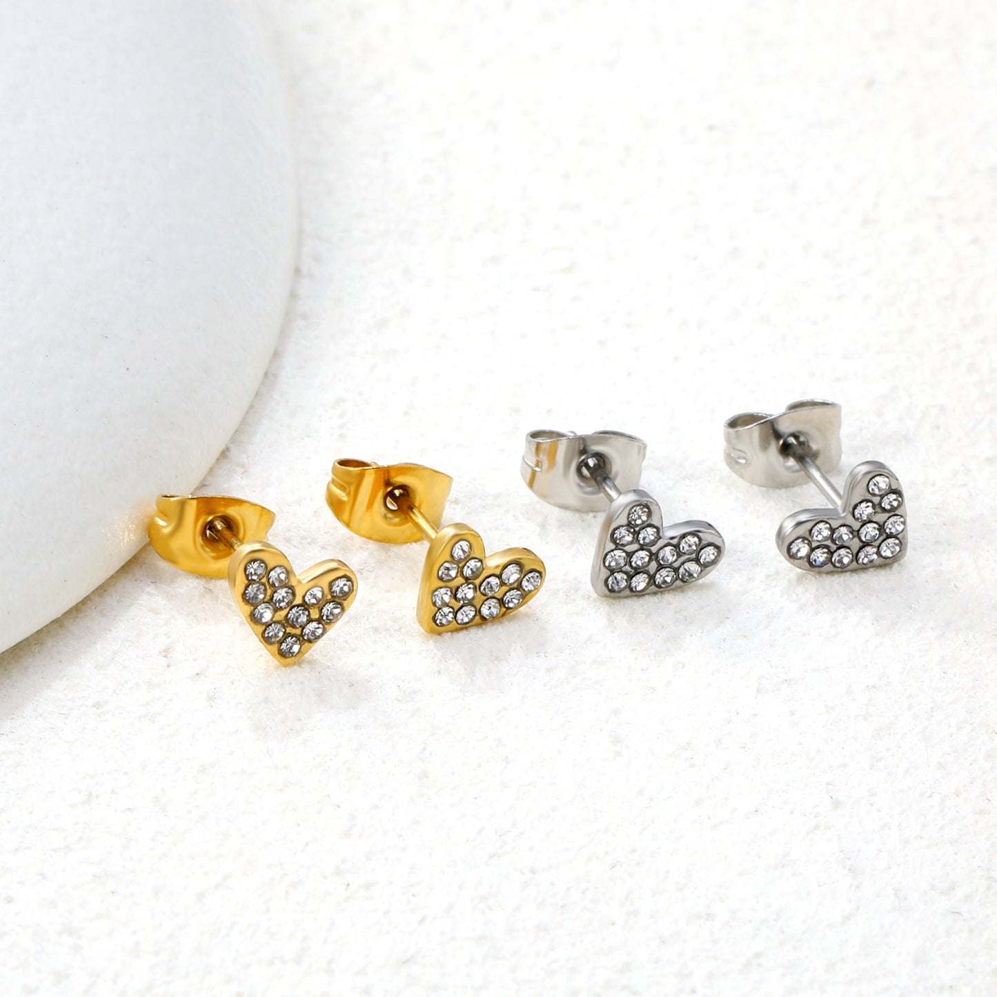 Wholesale stainless steel 18K gold plated heart-shaped white diamonds ordinary pin earringsCollection