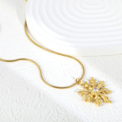 Winter Wonderland Snowflake Pendant Necklace | Tarnish-Free Gold Hypoallergenic