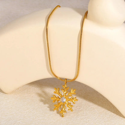 Winter Wonderland Snowflake Pendant Necklace | Tarnish-Free Gold Hypoallergenic