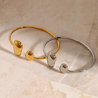 Wholesale Waterproof PVD Gold/Silver Sculpted Asymmetric Dual-Bean Bangle
