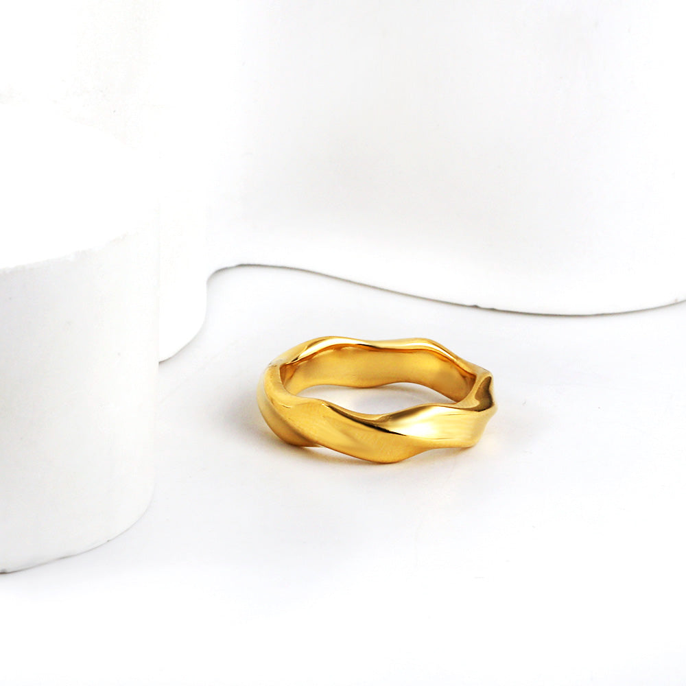 avant-garde-jewelry-artistic