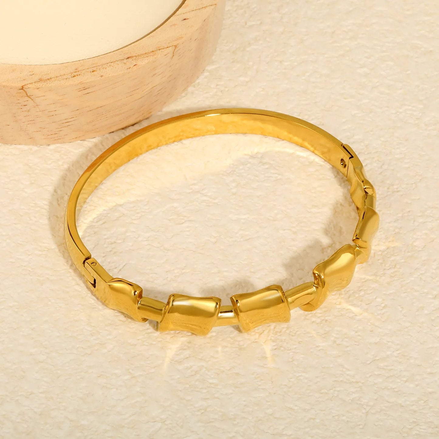 Bulk Oriental Elegance Jewelry: 21g Bamboo Block Hinged Bangle | 0 MOQ