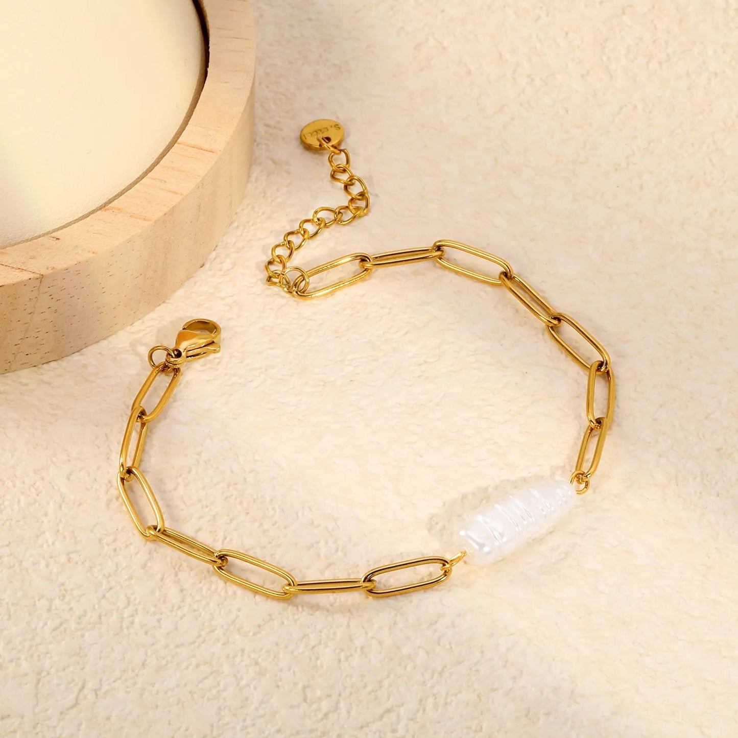 Bulk Boutique Supply: Tarnish-Proof Paperclip Pearl Jewelry 0 MOQ
