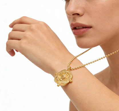 Wholesale Waterproof PVD Gold Relief-Textured Sun Badge Necklace