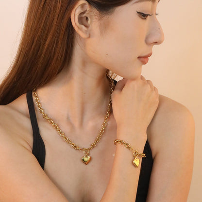 Wholesale Heavyweight Chunky Cable Chain Toggle Clasp Heart Necklace