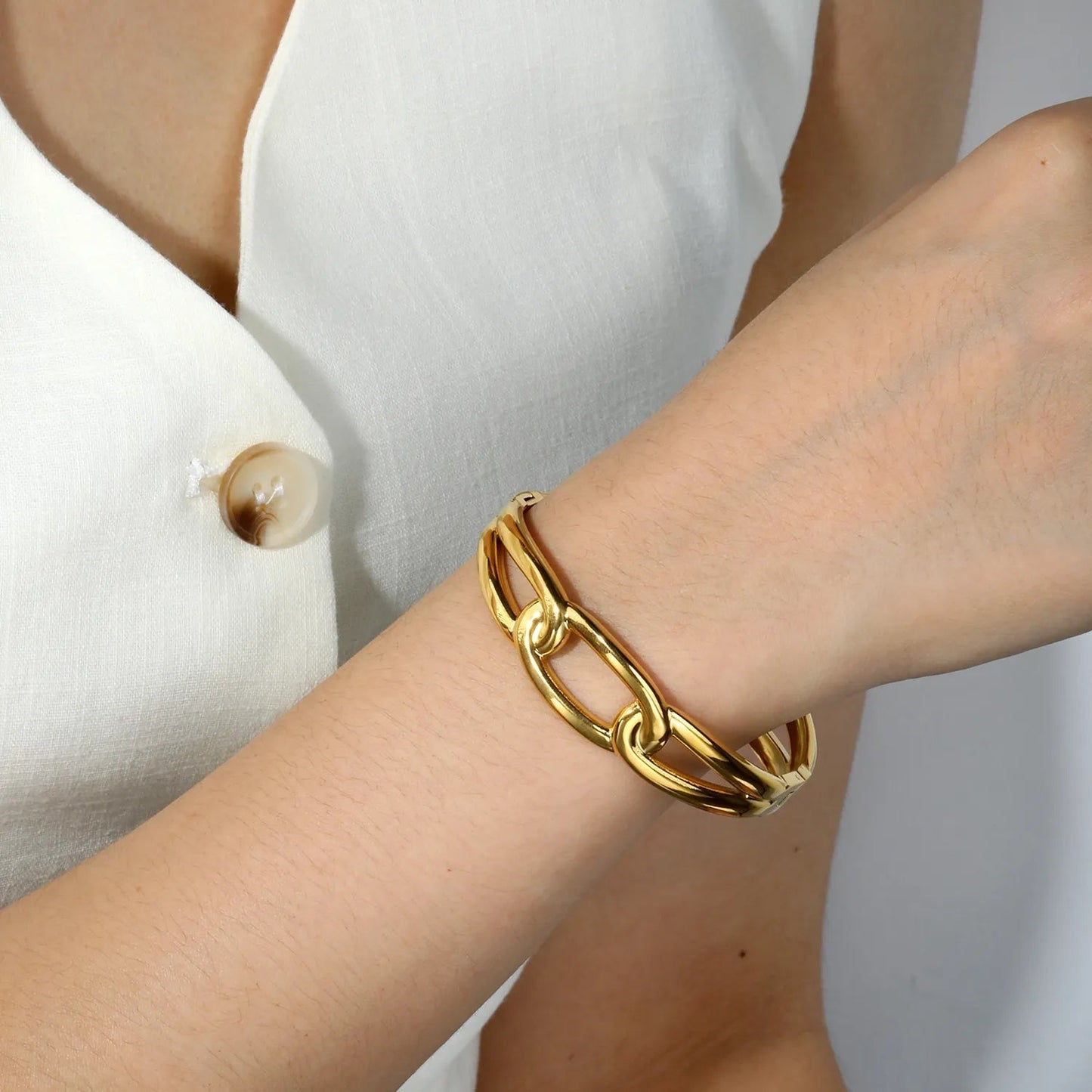 Chunky Urban Glam: Statement 15.5mm Hollow Paperclip Chain Bangle