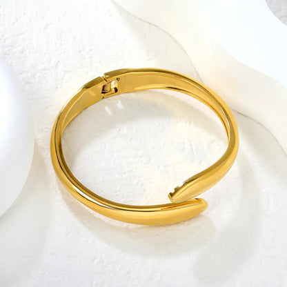 Elegant 304L Stainless Steel Teardrop Bangle | Waterproof Gold