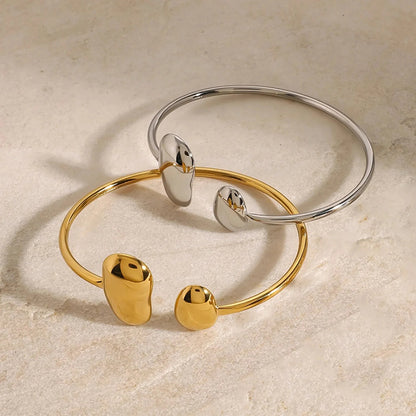 Wholesale Waterproof PVD Gold/Silver Sculpted Asymmetric Dual-Bean Bangle