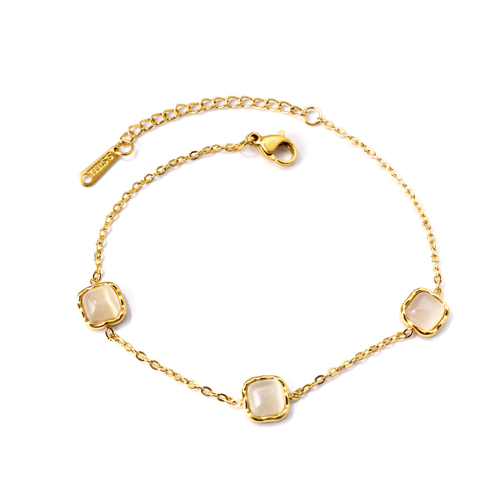 gemstone-bead-bracelet-mineral-luxe-white