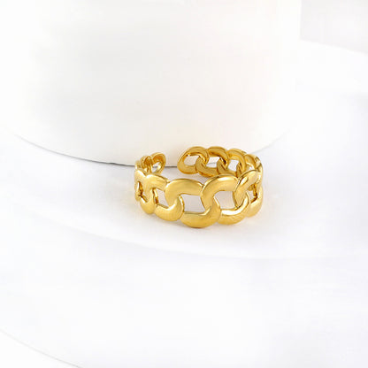 gold-plated-chain-ring-interlocking-design-wholesale-Scene diagram