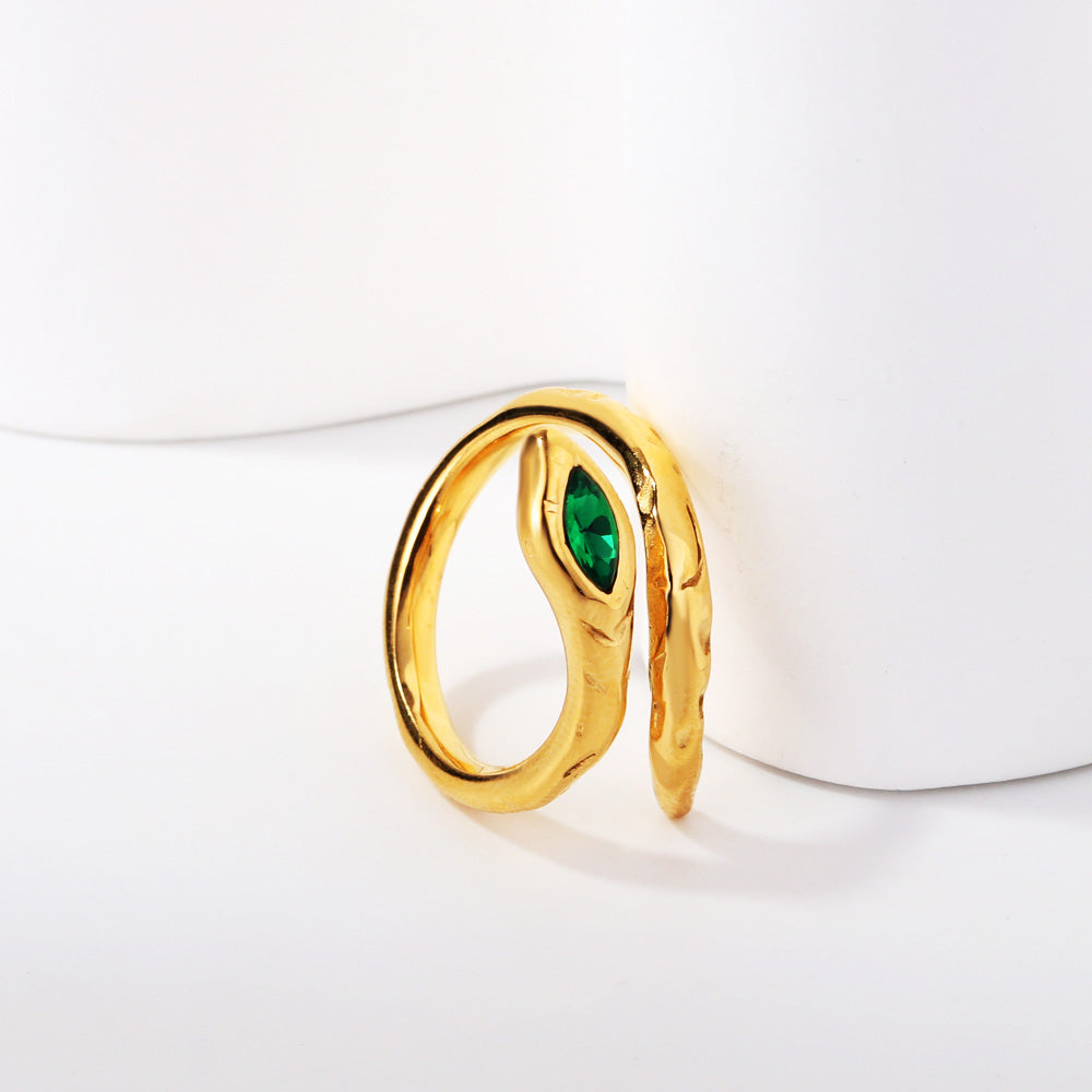 high-end-jewelry-styling-snake-design