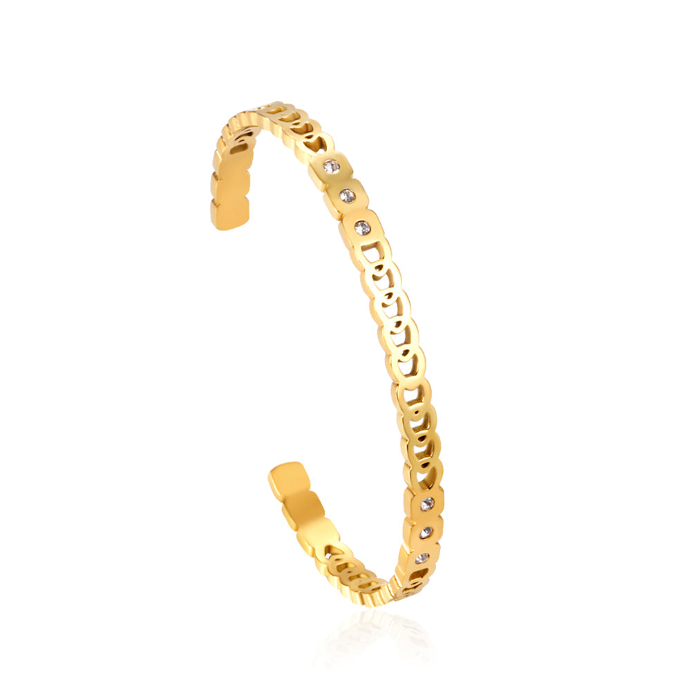 ornate-cutout-diamond-18kgold-jewelry 