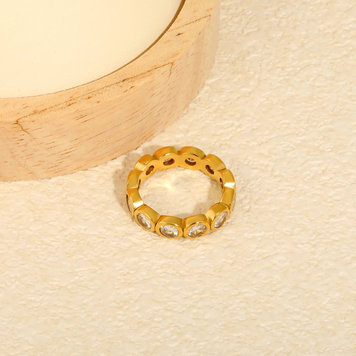 Non-Tarnish 304L Stainless Steel Full Pave Oval Zircon Band Ring