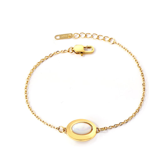 oval-pendant-chain-bracelet-minimalist