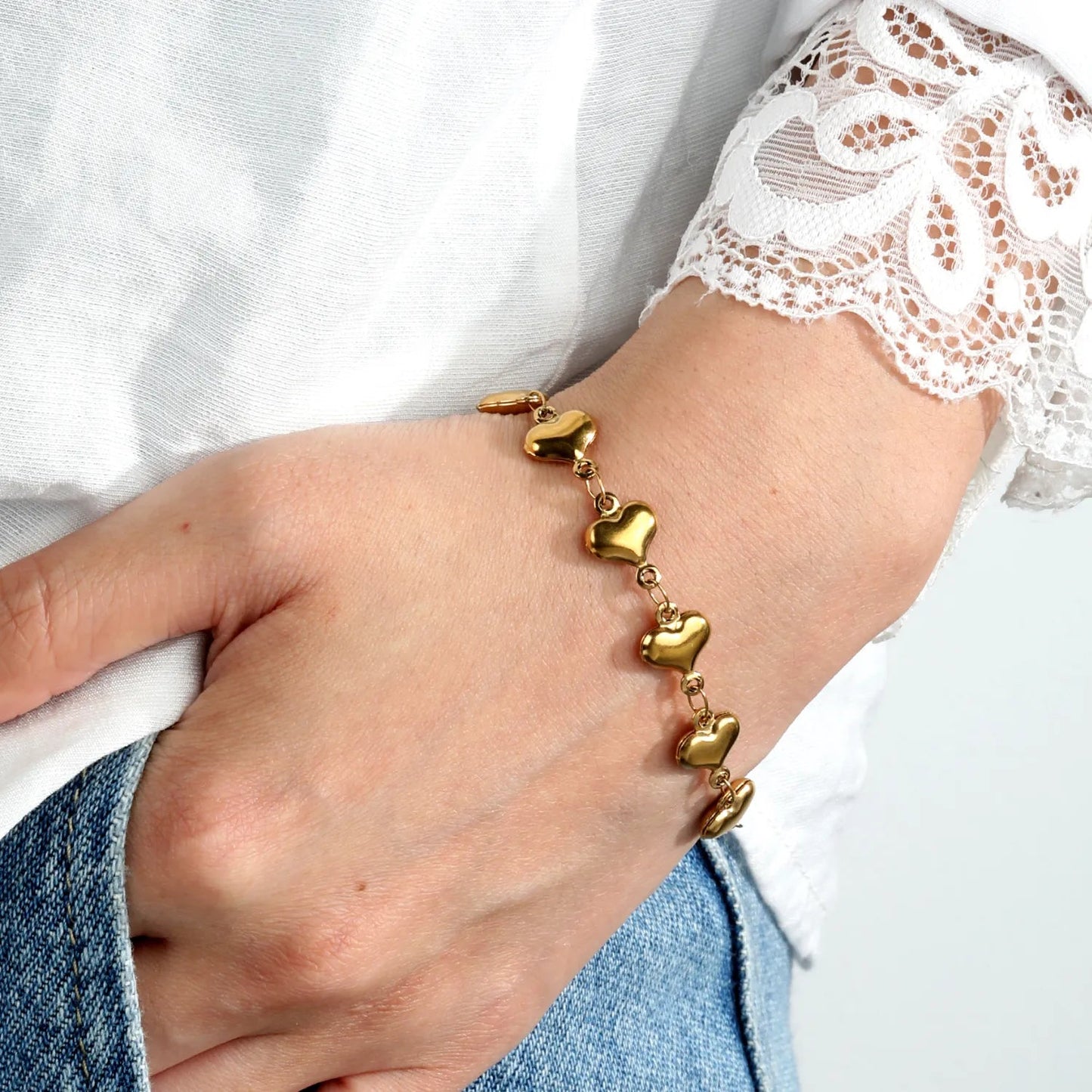 Wholesale 10 heart connected sweet aesthetic jewelry supplier