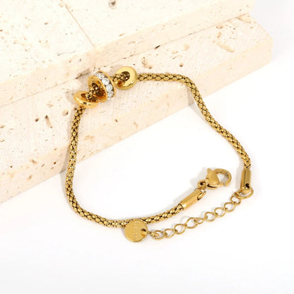 Classic Luxury Bracelet Symbolizing Continuous Good Fortune and Elegance