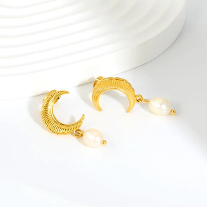 Wholesale 6x8mm natural-look rice shape baroque pearl Earrings