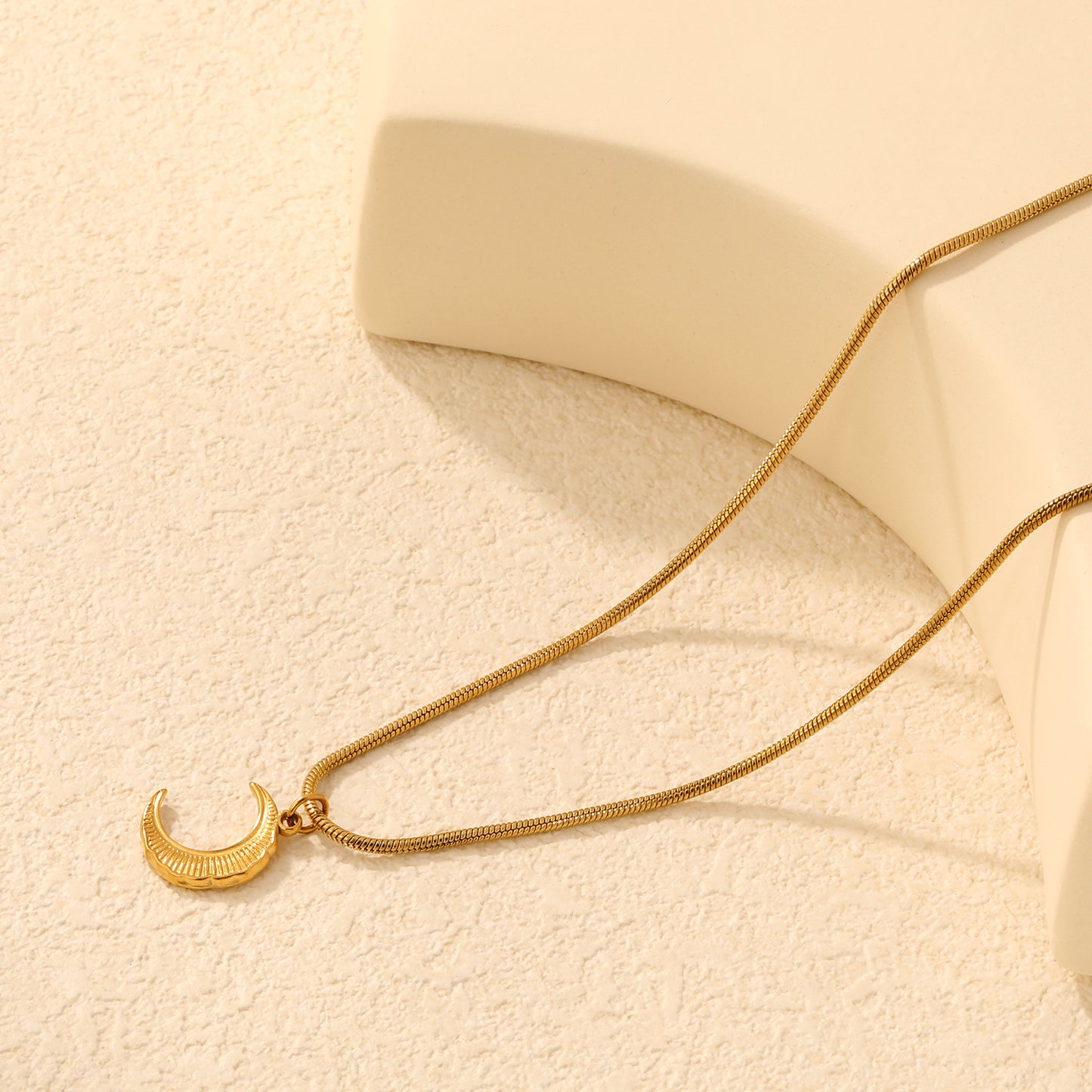 Wholesale French Vintage Sunburst Crescent Moon Pendant Jewelry