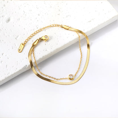 reductive-luxury-bracelet-design-gold