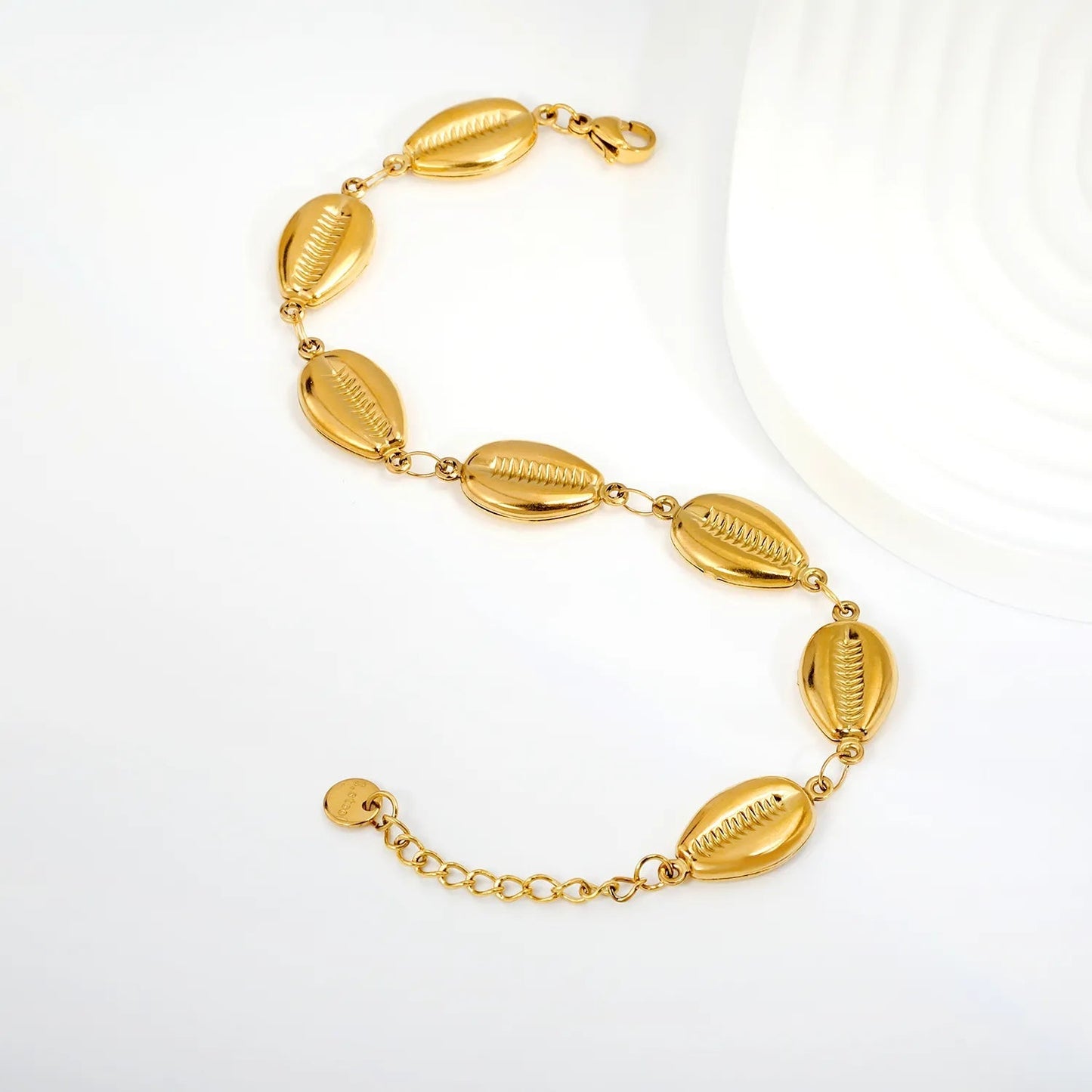 Bohemian Wanderlust: Heavy-Duty 3D Embossed Golden Shell Bracelet