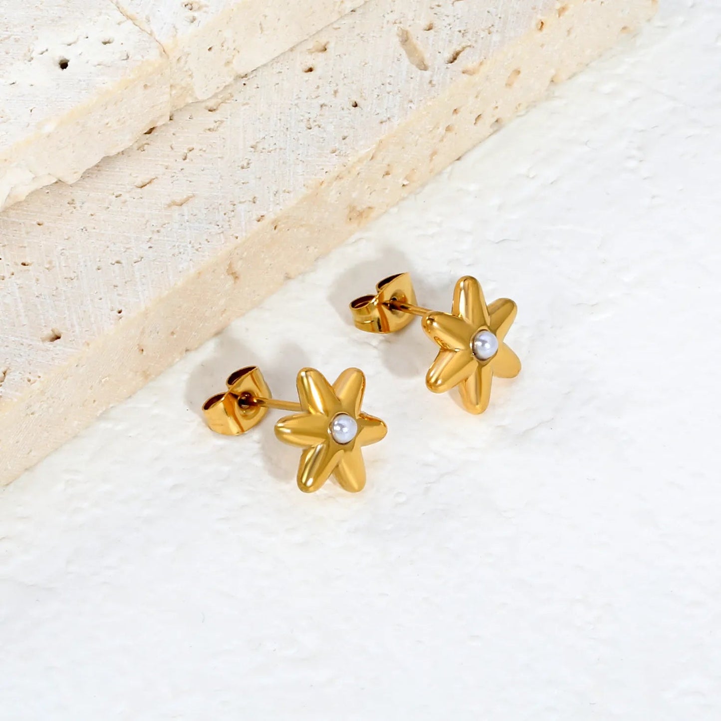 Sweet Starburst Burst Frame Embedded Round Warm Pearl Stud Earrings Romantic