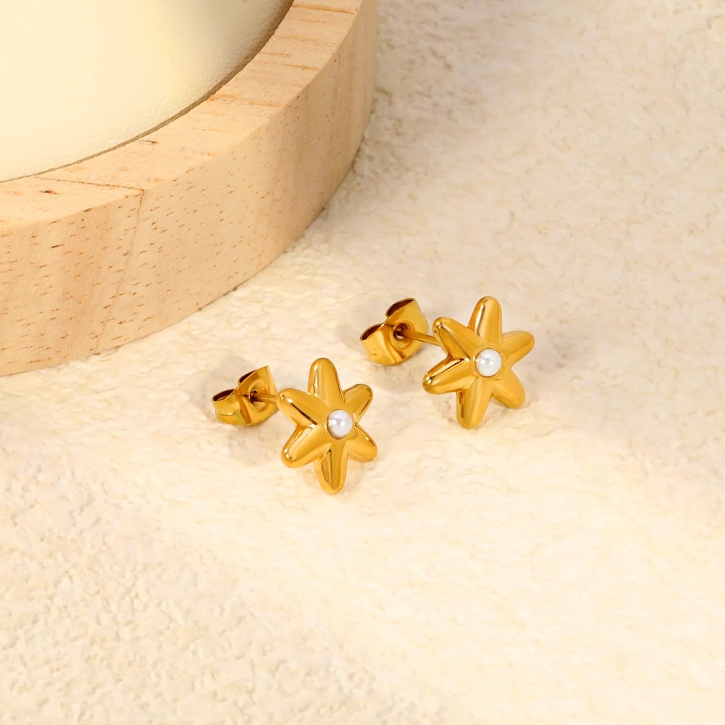 Sweet Starburst Burst Frame Embedded Round Warm Pearl Stud Earrings Romantic