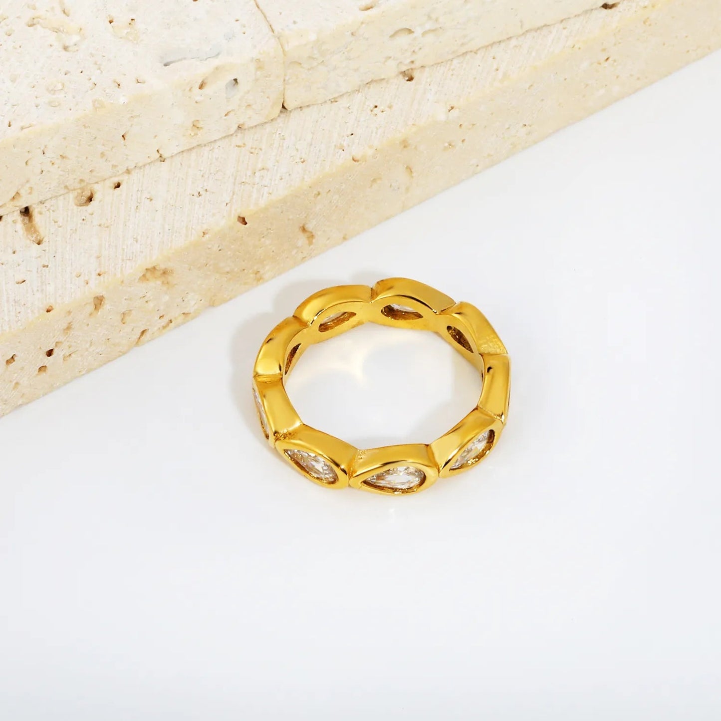 Waterproof 18K Gold Plated Pear Shaped Zircon Eternity Band for Women